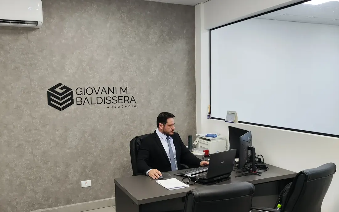 Sala de atendimento do escritório em Cascavel-PR